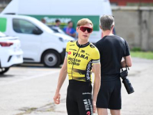 Jonas Vingegaard padel med treningom, pri Vismi opozarjajo