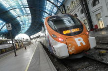 Po odkritju napake začasno znižali omejitev hitrosti delu hitre železniške proge Madrid–Barcelona