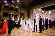 Livestream ab 19.30 Uhr: Eine Ballnacht wie das süße Leben 