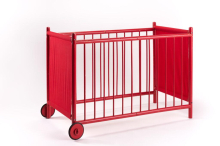 MAO išče lastnike kosov pohištva legendarne Bibe Bertok