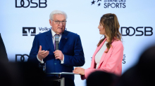 In Mailand: Steinmeier bei der Eröffnung der Olympischen Winterspiele