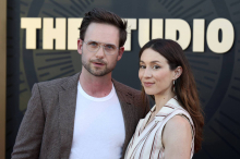 Patrick J. Adams und Troian Bellisario: Sie sind wieder Eltern geworden