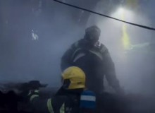 IZBIO POŽAR U NOVOM SADU: Gori napušteni objekat, vatrogasci i policija na licu mesta (VIDEO)