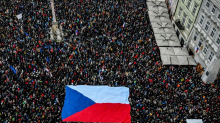 Zehntausende Tschechen demonstrieren für pro-westlichen Staatschef Pavel