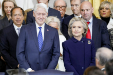 Bill in Hillary Clinton privolila v pričanje pred ameriškim kongresom o Jeffreyju Epsteinu