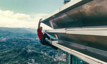 Televizija na rubu smrti: Čovjek se penje uz zgradu, a to gleda šest milijuna ljudi. Što je sljedeće?