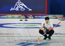 Krling tekmovalno odprl igre: prva zmaga v Cortini Švedoma