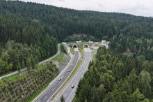 A 2 Südautobahn: Unfall: Massiver Stau nach Sperre der Tunnelkette Pack