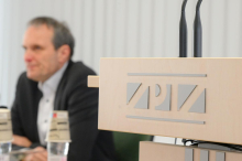 ZPIZ nasprotuje predlogu, da bi manjši podjetniki plačevali nižje prispevke