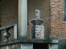 Jože Plečnik in njegova spretna vnovična uporaba zgodovinskih gradbenih elementov