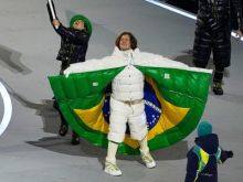 V živo: Mariah navdušila s pesmijo Volare, na mimohodu izstopal Braathen