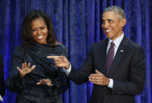 Bela hiša umaknila Trumpov rasistični videoposnetek o zakoncih Obama