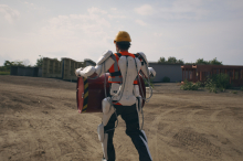 Wer trägt die Schuld, wenn bei der Arbeit mit Exoskelett etwas passiert?