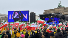 Demonstration: Tausende demonstrieren in Berlin für Freiheit im Iran