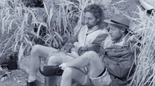 Dschungelcamp, Tag 16: Gil und Patrick beim nächtlichen Männergespräch: 