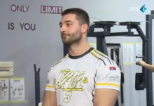 UPOZNAJTE SLOBODANA! Desetostrukog šampiona Srbije u obaranju ruku (VIDEO)