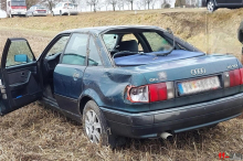 Auto überschlug sich: Frau mit vier Kindern im Fahrzeug