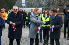 Za novi priključek na gorenjski avtocesti dovoljenja pridobljena, korak bližje železnici do Hrušice