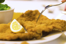 Zu kleine Portionen? Haben Wirte die Schnitzel geschrumpft?
