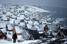 Lavrov napoveduje vojaški odgovor Rusije v primeru militarizacije Grenlandije