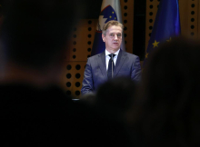Premier Robert Golob objavil plačan račun z Ugljana