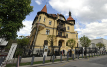 Za kandidatko za veleposlanico ZDA v Sloveniji Trump imenoval Asel K. Roberts