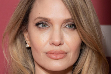 Angelina Jolie über ihre Mastektomie: Warum sie ihre Narben heute liebt