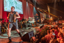 Live dabei: Tausende Gäste sind bereit für den 75. Bauernbundball