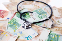 Verliebte Kärntnerin verkaufte sogar ihr Auto, um „Arzt“ zu helfen 