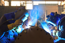 Alarm-Zahlen aus Deutschland: 22.000 Jobs im Maschinenbau und 47.000 in der Autoindustrie gestrichen