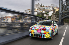 Erste Ausfahrt im getarnten Škoda Epiq: Episch und ausgewuschelt – und mit dem Regenschirm aus Österreich