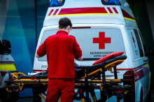 49-Jährige stürzte über Einkaufskorb und verletzte sich schwer