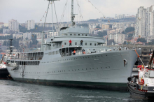 Turška tovorna ladja na Reki trčila v znamenito ladjo Galeb