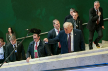 Več evropskih držav na zasedanju Trumpovega Odbora za mir v vlogi opazovalk