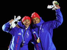 Matt Weston v paru s Tabitho Stoecker do druge zlate kolajne