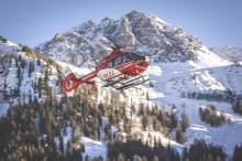 Nassfeld: Unbekannter drängt Skifahrer von der Piste und flüchtet