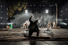 Voranc: Na stičišču poetik Daneta Zajca in Žive Bizovičar – usoda kot odrski dialog