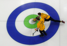 Bi po olimpijski polemiki lahko na tekmah krlinga uvedli videonadzor?