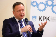 Šumi bo sodeloval na dogodkih strank SD in Demokrati, kar je zmotilo poslance NSi-ja in Svobode