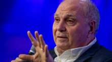 Ehrenpräsident des FC Bayern: Hoeneß rechnet mit Politik ab und nennt größten Alptraum