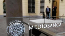 Mediobanca sarà fusa in Mps e lascerà la Borsa, ma non la quota in Generali