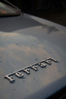 Prvi električni Ferrari z notranjostjo, pod katero je podpisan Jony Ive