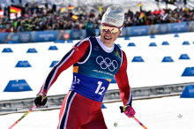 Olympische Winterspiele: Johannes Hösflot Kläbo holt zehnte Goldmedaille