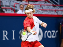 Rubljov preko Cicipasa v polfinale