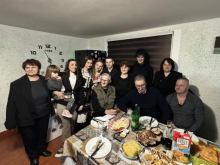 VUČIĆ KOD PORODICE KUMBRIJANOVIĆ: Uručio sam potvrde za četiri objekta za koje su podneli zahtev za upis u katastar u okviru inicijative Svoj na svome