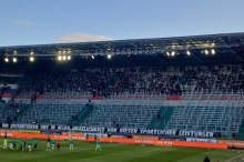 Rapid Fans protestieren mit leerem Block: „Wir distanzieren uns“