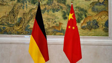 Wirtschaftsbeziehungen: Merz in Peking: Wie abhängig ist Deutschland von China?