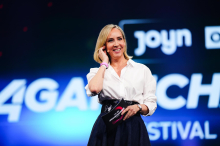 Nadja Bernhard: „Ich lass mich voll auf die Liebe ein. Auch mit dem Schmerz, der dazugehört“