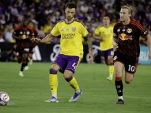 David Brekalo začel s porazom, Žan Kolmanič z remijem