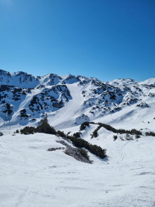 Na smučišču Vogel sta se huje poškodovala otroka